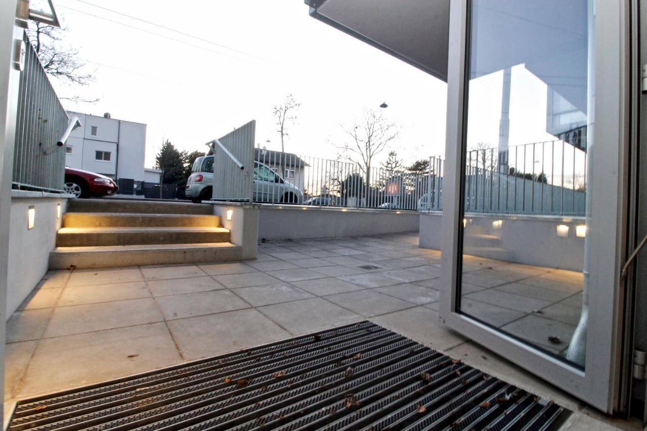 Red Flower Apartment With Pool - 5 Min To Lake Wien Exterior foto