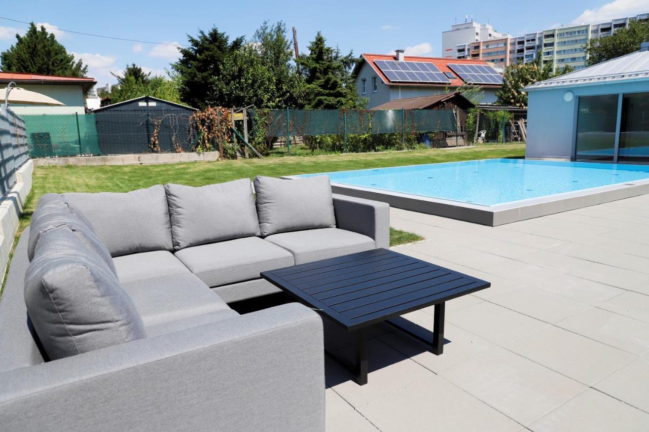 Red Flower Apartment With Pool - 5 Min To Lake Wien Exterior foto